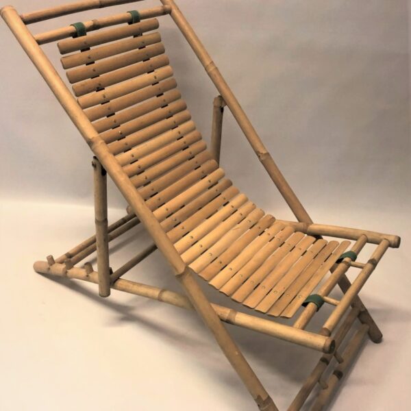 Saliekams atpūtas krēsls no bambusa.