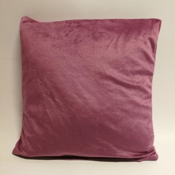 Vecrozā spilvena pārvalki ar samta audumu.