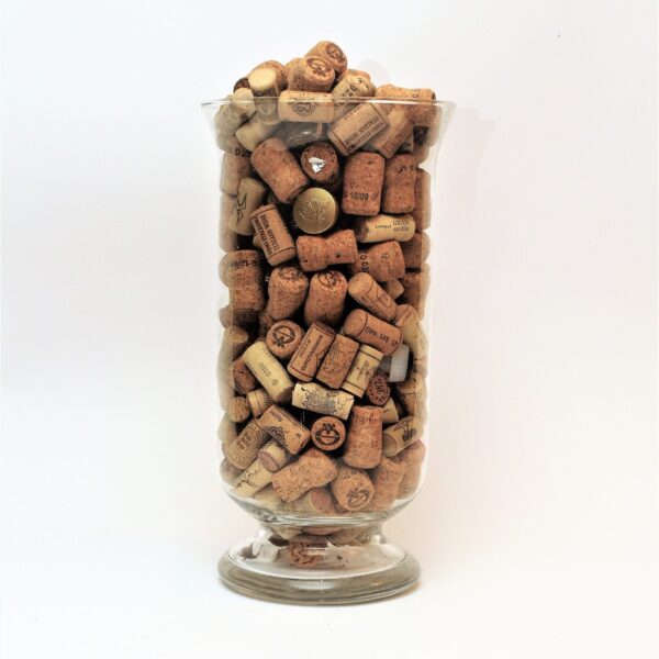 Pudeļu korķu komplekts.