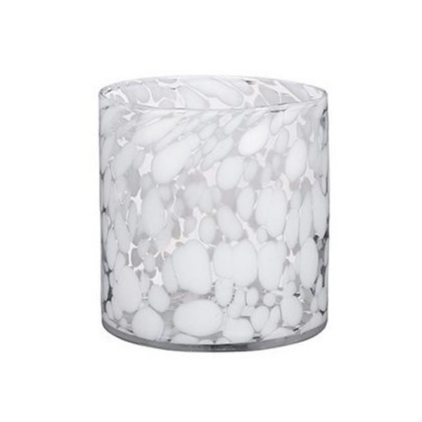 Stikla vāze ar baltiem plankumiem.