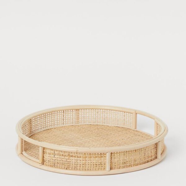 Pīta paplāte no rotangpalmas.